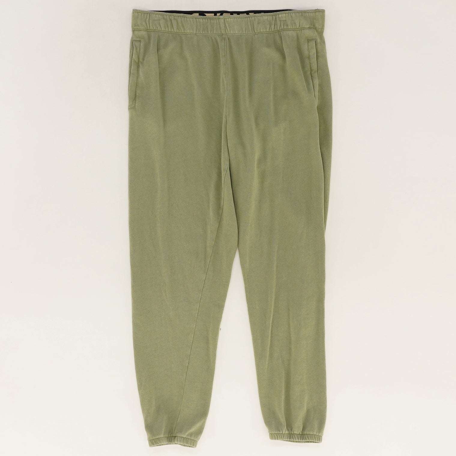 Olive Solid Joggers Pants – Unclaimed Baggage