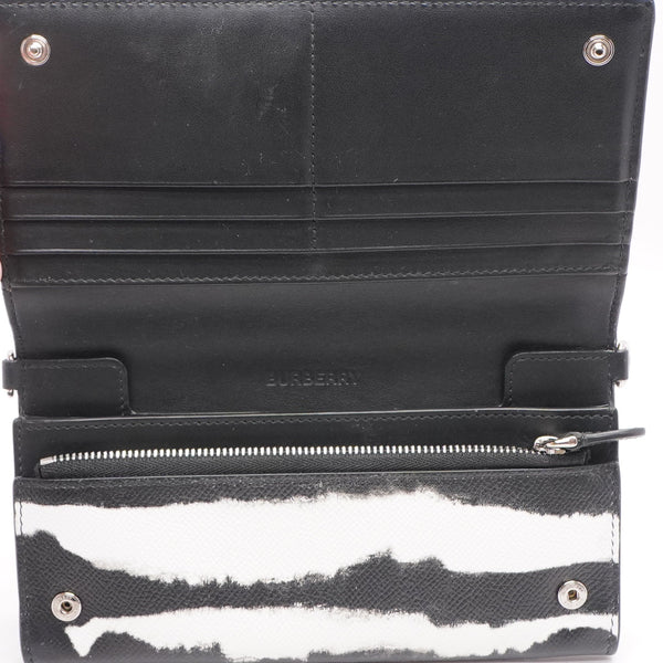 Fendi `ff Diamonds` Leather Continental Wallet With Chain in Gray
