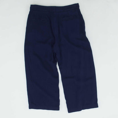 Navy Solid Capri Pants