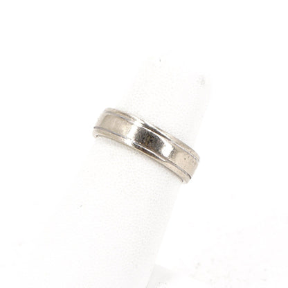 14K White Plain Grooved Band