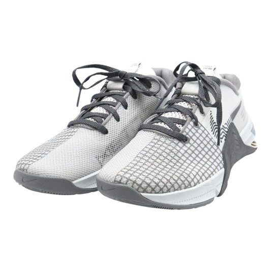 Metcon 8 Gray Low Top Sneaker