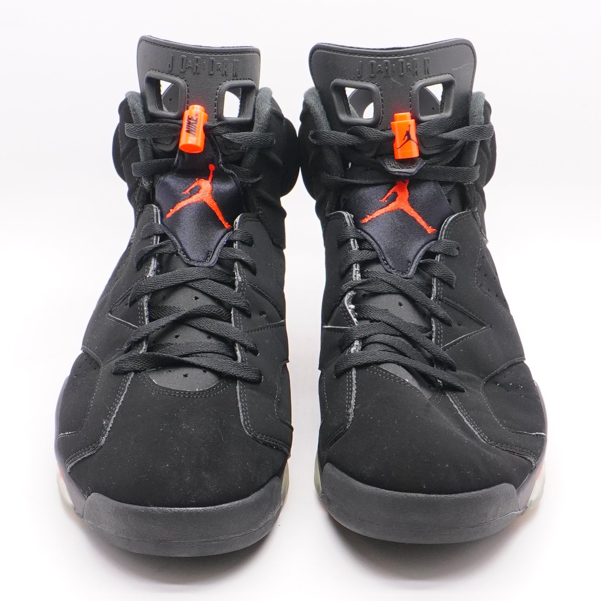 Jordan 6 Retro High-Top Sneakers in Black Infrared – Unclaimed Baggage