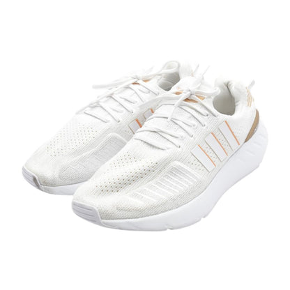 Swift Run White Low Top Athletic Shoes