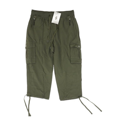 Green Solid Capri Pants