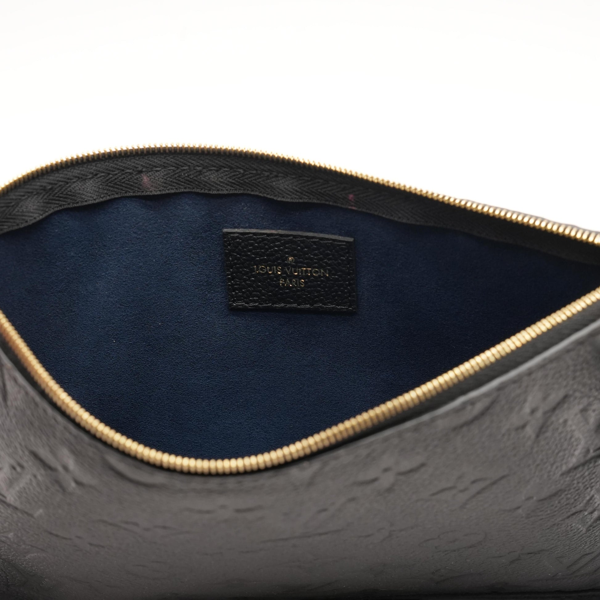 Black Empreinte Carryall PM Pochette – Unclaimed Baggage