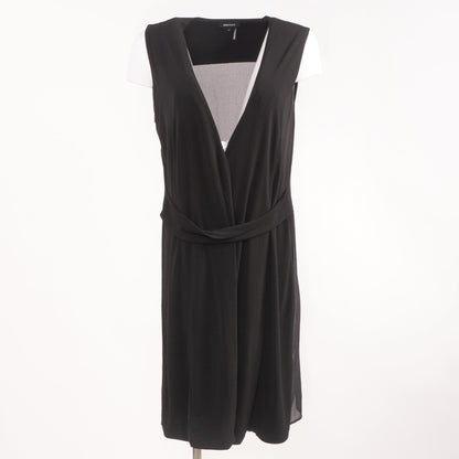 Black Solid Sleeveless Blouse