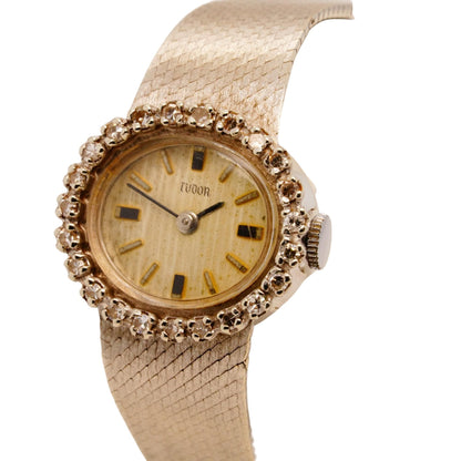 Women's Oval Dial With Diamond Bezel White Gold Watch