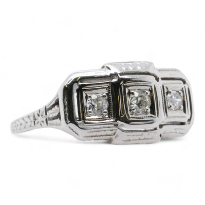 18K White Gold Art Deco Horizonal Three Diamond Band