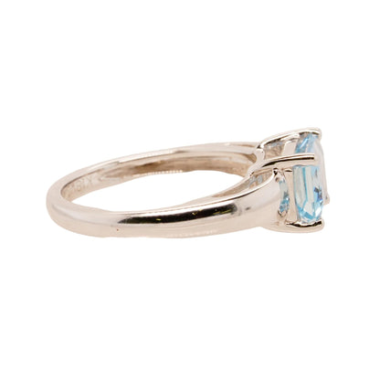 18K White Gold East To West Aquamarine Band