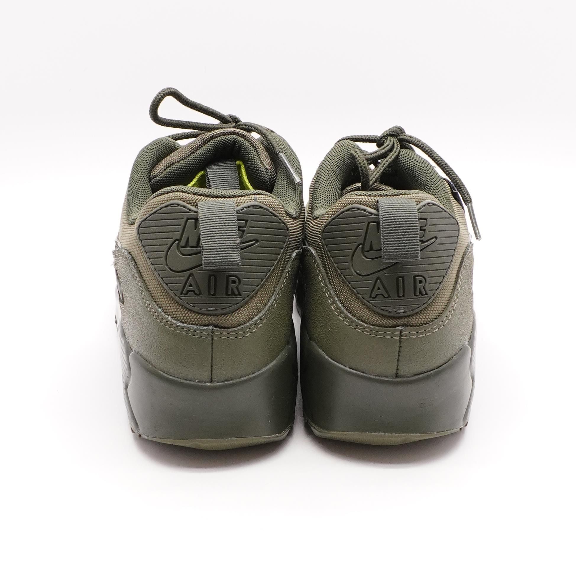 Air Max 90 Surplus Cargo Green Low Top Sneaker – Unclaimed Baggage