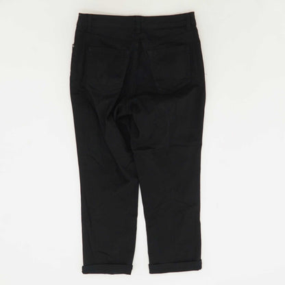 Black Solid Capri Pants