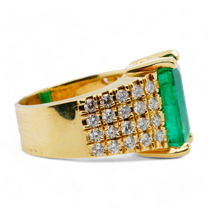 18K Gold Emerald With Four Rows Of Diamonds Cocktail Ring