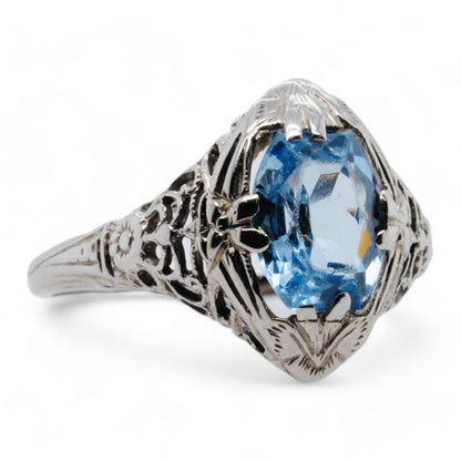 18K White Gold Art Deco Filigree Blue Stone Ring