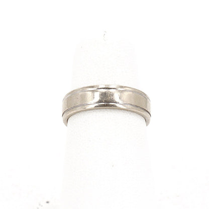 14K White Plain Grooved Band