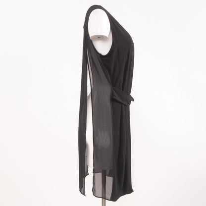 Black Solid Sleeveless Blouse