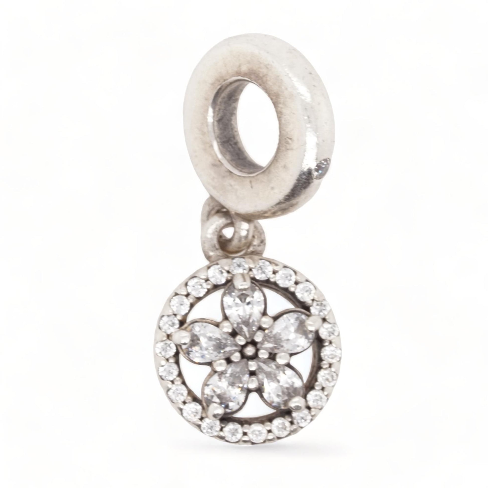 Sterling Silver Sparkling Snowflake Circle Dangle Charm – Unclaimed Baggage