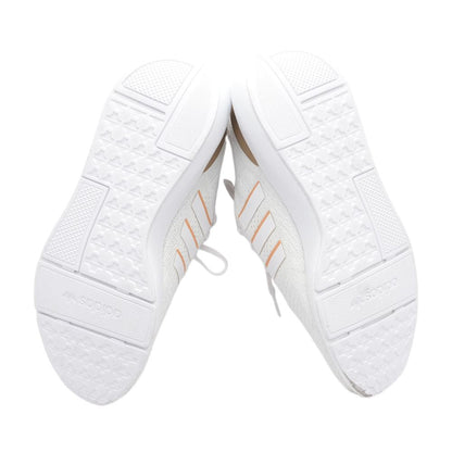 Swift Run White Low Top Athletic Shoes