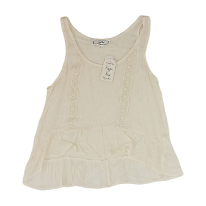 White Solid Sleeveless Blouse