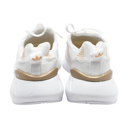 Swift Run White Low Top Athletic Shoes