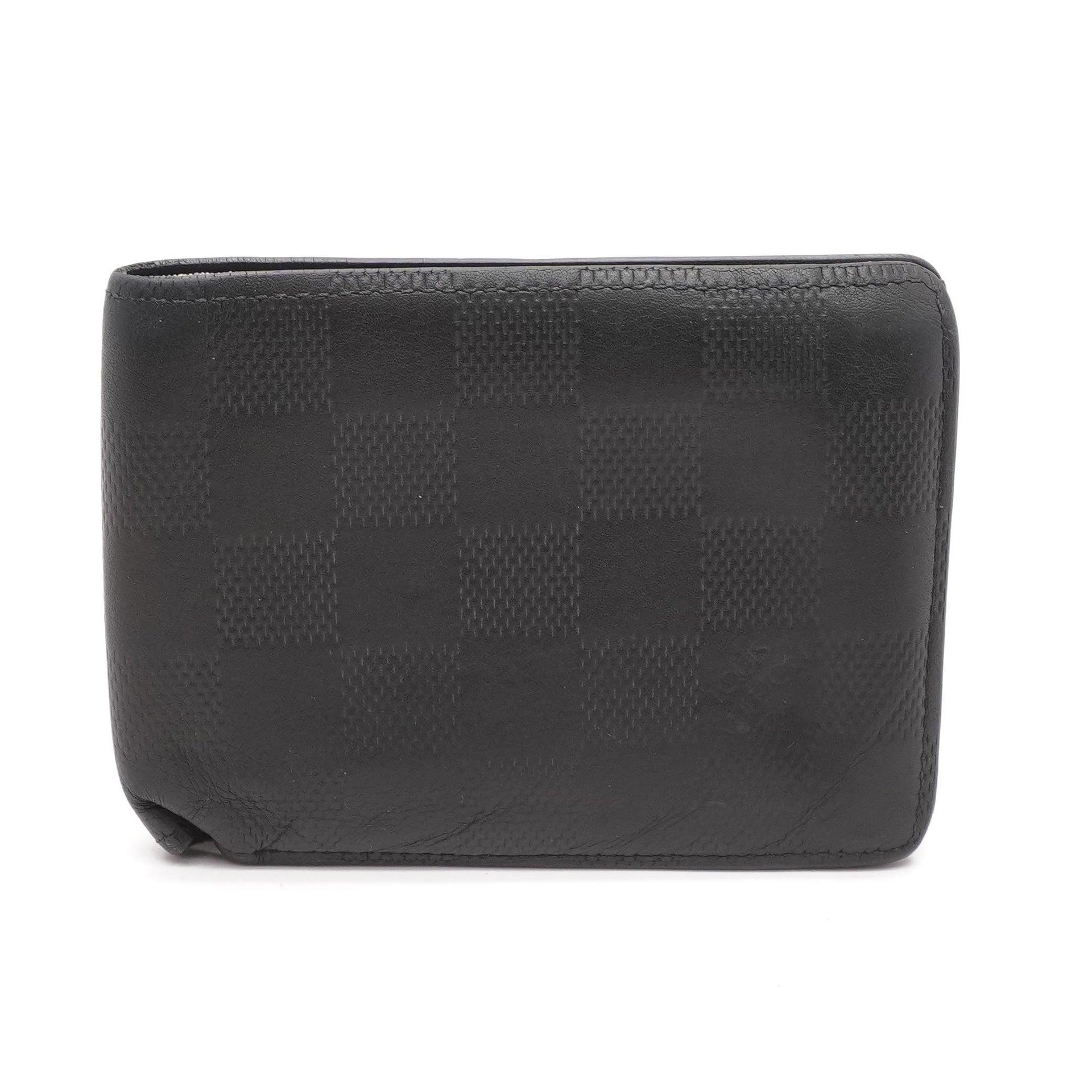 Louis Vuitton Men Multiple Wallet in embossed Damier Infini