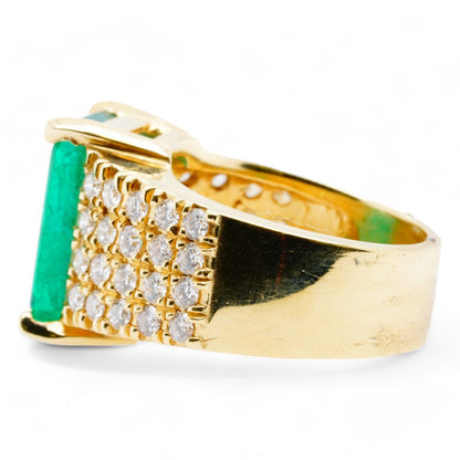 18K Gold Emerald With Four Rows Of Diamonds Cocktail Ring