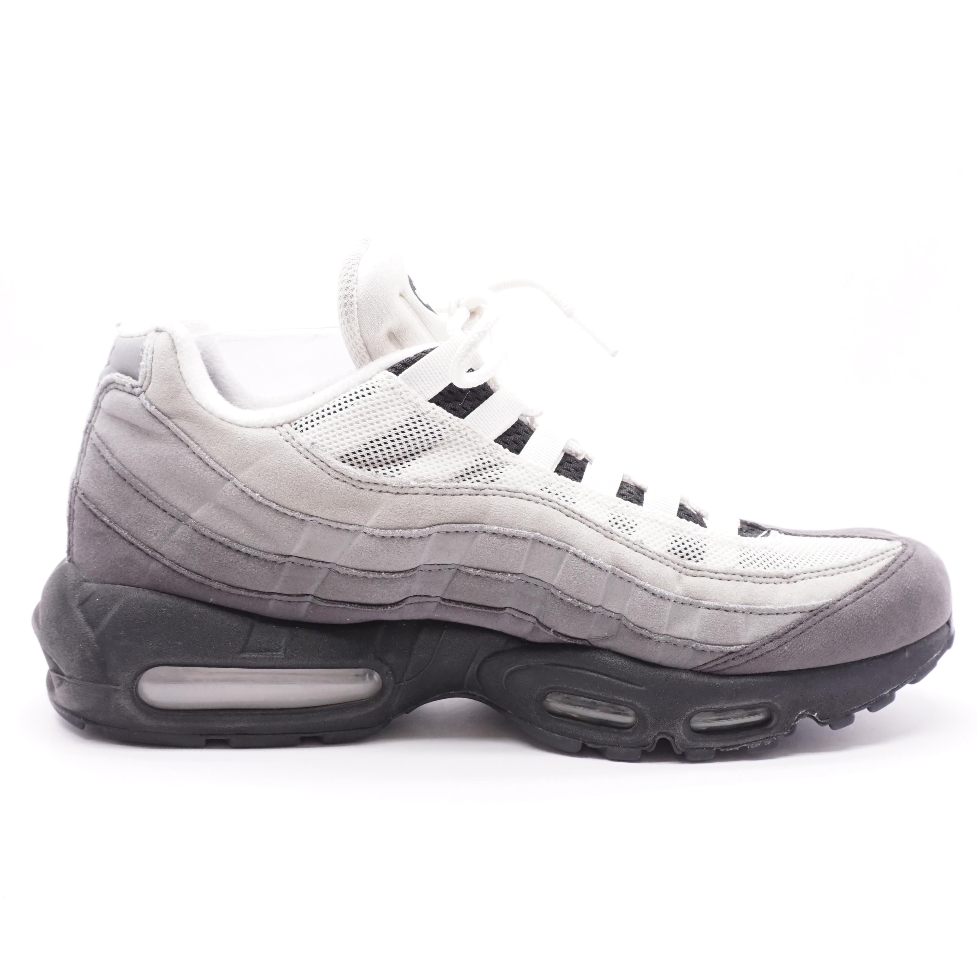 Air Max 95 OG Sneakers in Black Anthracite – Unclaimed Baggage