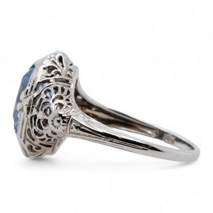 18K White Gold Art Deco Filigree Blue Stone Ring