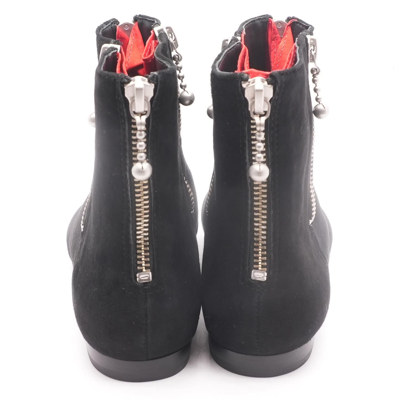 Zipper Bootie in Perfect Black Triple Red – Unclaimed Baggage